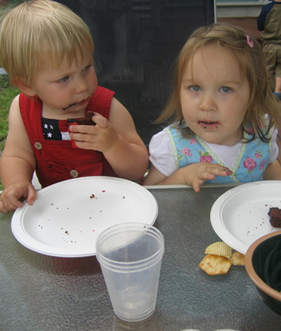 aylas2ndcake.jpg