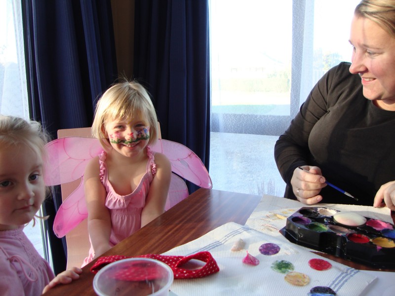 Face-painting with Whitnie