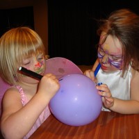 Decorating balloons