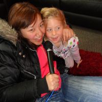 Jean singing Karaoke with Poppy